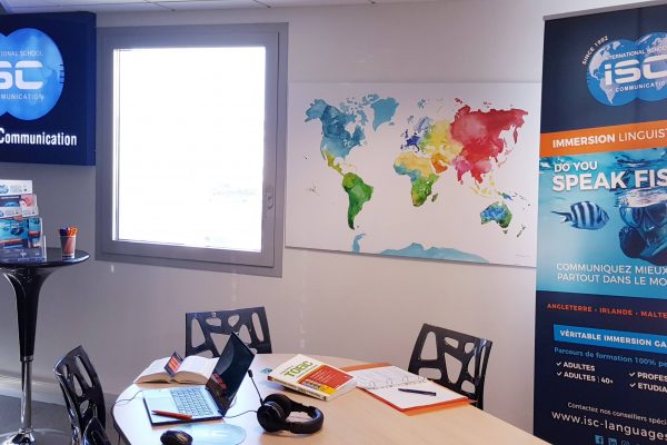 salle de classe langues étrangères professionnel salle de classe langue